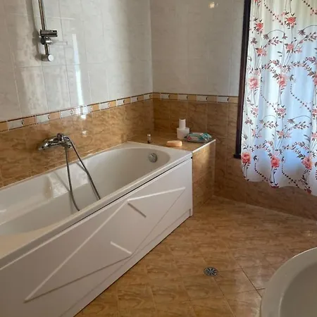 Къща За Гости Аспарух Hvoyna